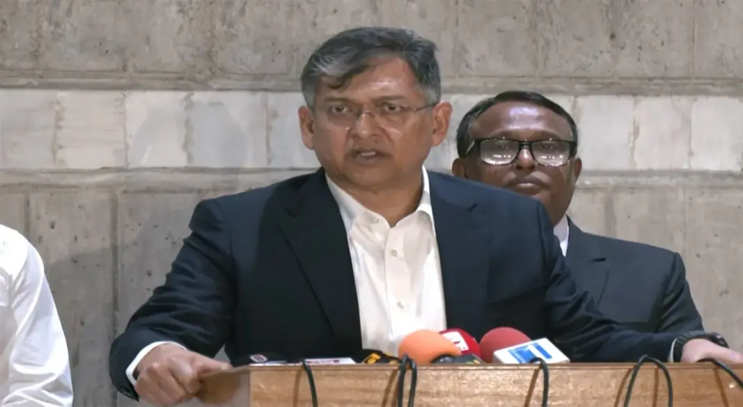সমঝোতার ভিত্তিতেই সংবিধান সংস্কার করবে সরকার: স্বরাষ্ট্রমন্ত্রী
