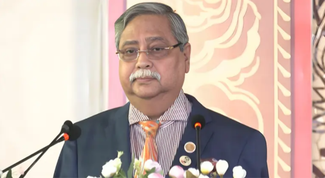 চিকিৎসা শেষে দেশে ফিরলেন রাষ্ট্রপতি