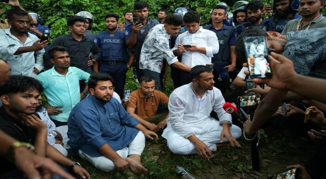 স্বৈরাচারী শাসন হটিয়েছি গণতন্ত্র প্রতিষ্ঠার জন্য  নাহিদ ইসলাম এমপি